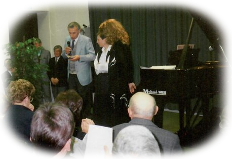 Presidente coopbelforte Pierino Piazza- M° Noemi Gobbi - M°Vivien Bernasconi chiusura concerto